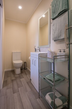 Studio, 1 Bedroom | Bathroom