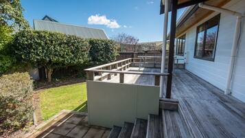 House, 3 Bedrooms | Terrace/patio