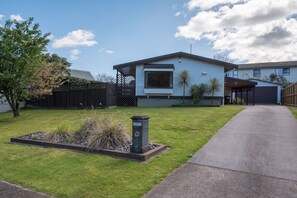 Front of property - Waitawa Retreat (Rotorua)