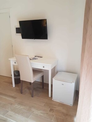 Double Room, Balcony, City View (Left side) | Premium bedding, memory foam beds, desk, laptop workspace