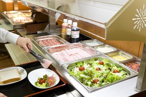 อาหารเช้าแบบบุฟเฟต์