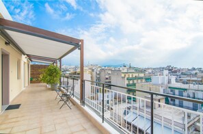 City view from property - Urban Penthouse -360 view of Athens (Zografos)