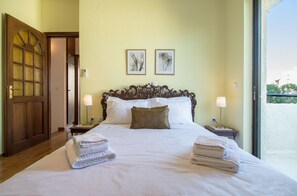 2 bedrooms, hypo-allergenic bedding, desk, laptop workspace - Relax&Unwind maisonette-Athenian Riviera (Glyfada)