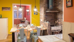 Private kitchen - Casa de colores next to the metro (Kaisariani)