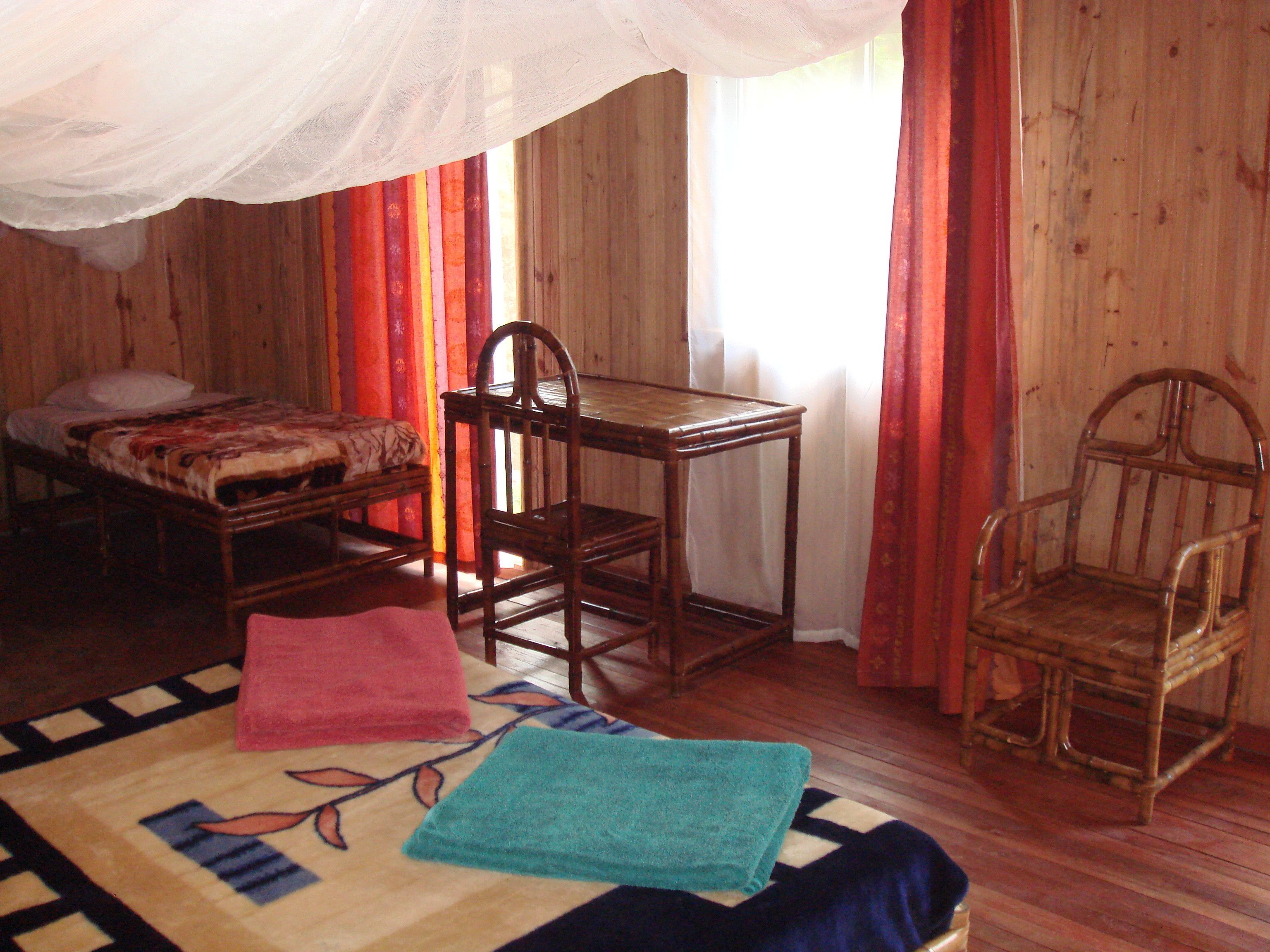 triple room | 1 bedroom, individually furnished, blackout curtains, bed sheets