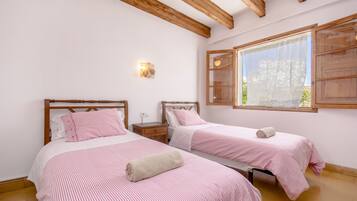In-room safe, iron/ironing board, cots/infant beds, rollaway beds