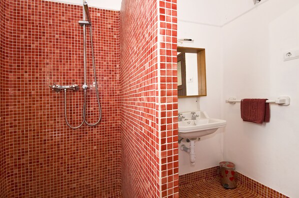 Bathroom - Pensión Bellavista (Pollenca)