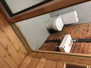 Free toiletries, hair dryer, towels, shampoo