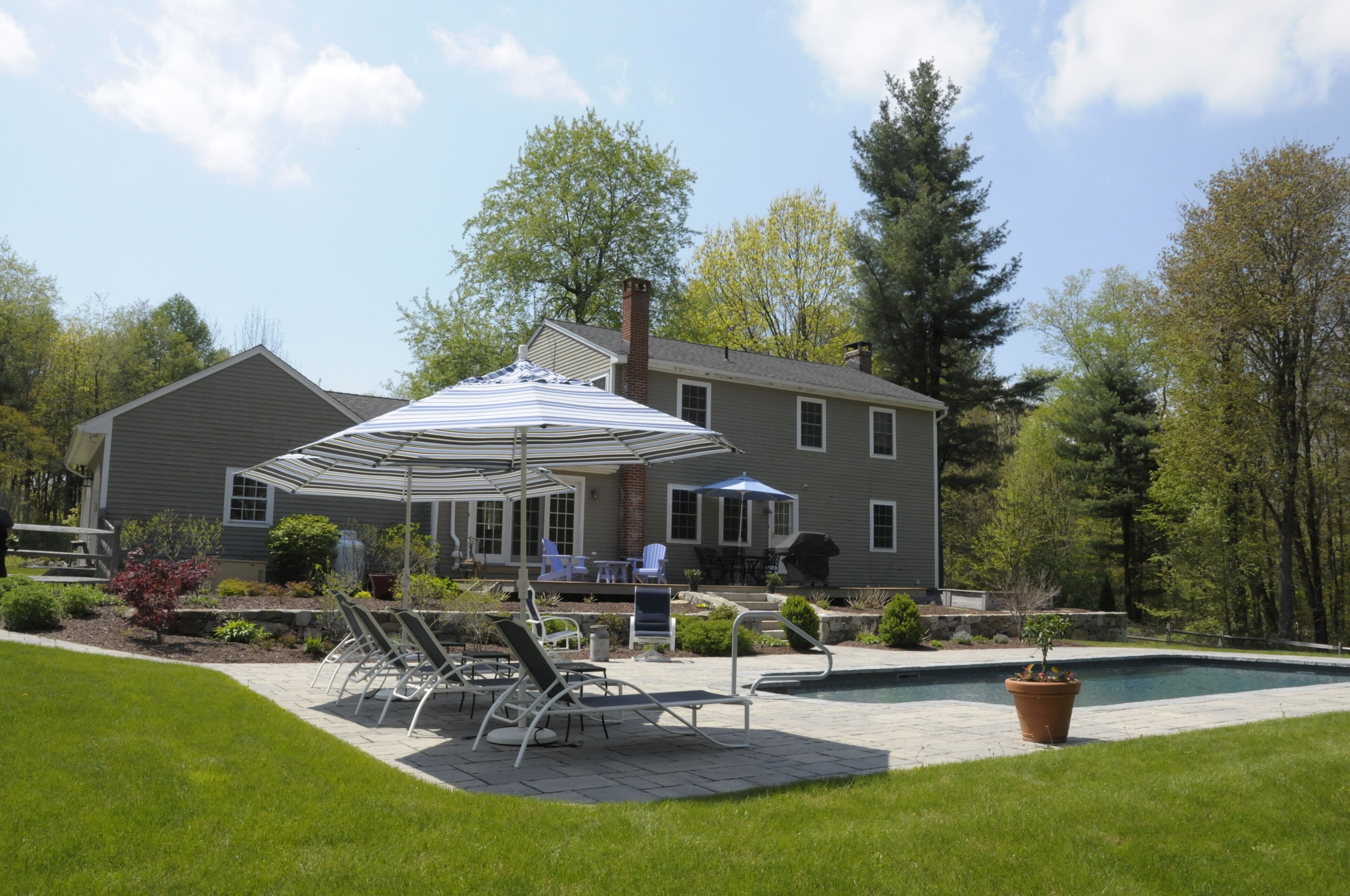 TRANQUIL private home with garden OASIS and heated POOL