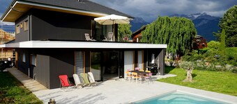 VILLA OSSATURE NEW WOOD WITH SWIMMING POOL in residential area