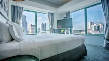 Deluxe Double Room | Peti besi dalam bilik, meja, seterika/papan seterika, Wi-fi percuma 