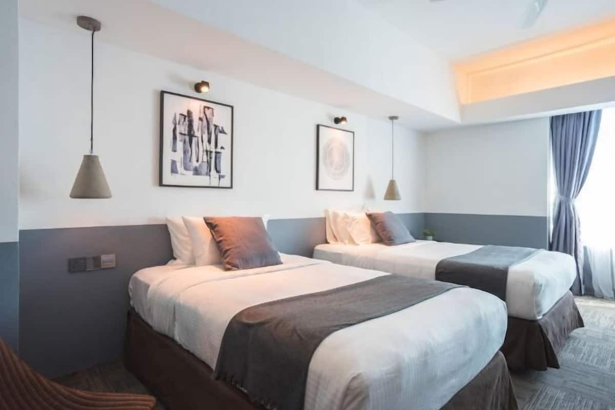 In-room safe, desk, iron/ironing board (on request), WiFi (free)