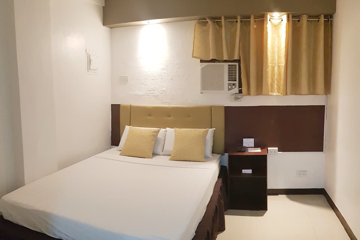 Chambre Double Standard | Espace de travail pour ordinateur portable, Wi-Fi gratuit, draps fournis