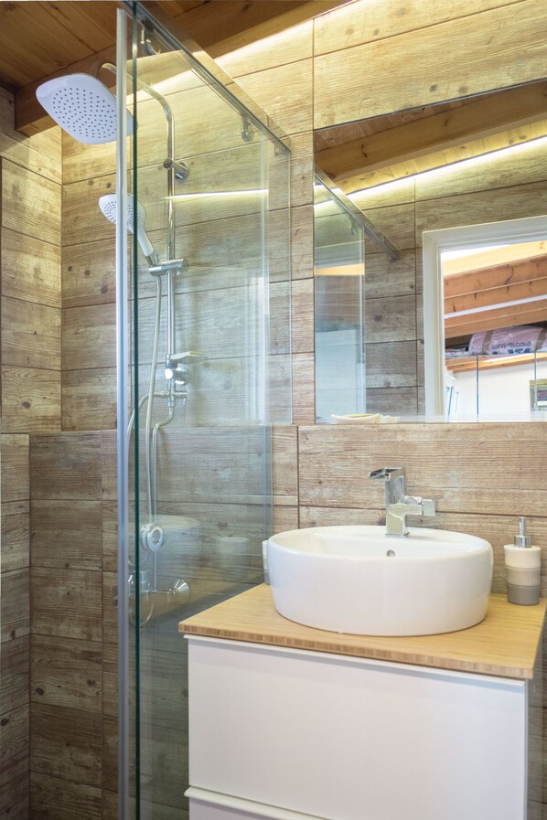 Apartment | Bathroom sink - Maisonette penthouse next to metro st. (Athens)