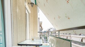 Unclassified image, 3 of 29, button - Bright 3rd flr apt near to NationalOpera (Kallithea)