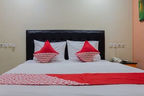 Chambre Standard avec lits jumeaux | Bureau, Wi-Fi gratuit, draps fournis