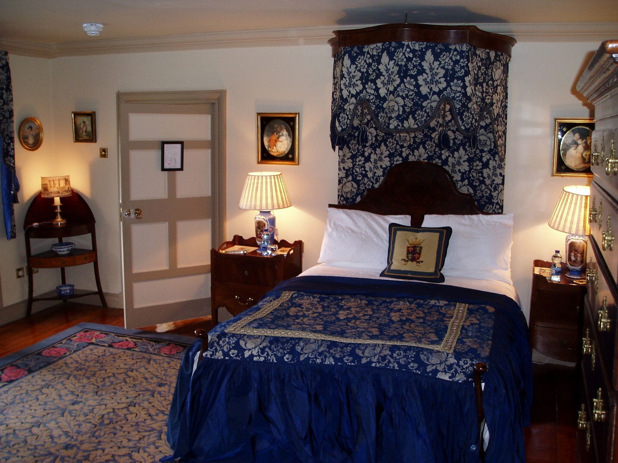 クラシック ダブルルーム エンスイート (Canopy Bedroom)