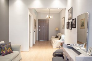Apartment, 1 Schlafzimmer | Wohnbereich | Flachbildfernseher