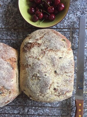 Frokost med lokale retter hver dag (CNY 30 per person)