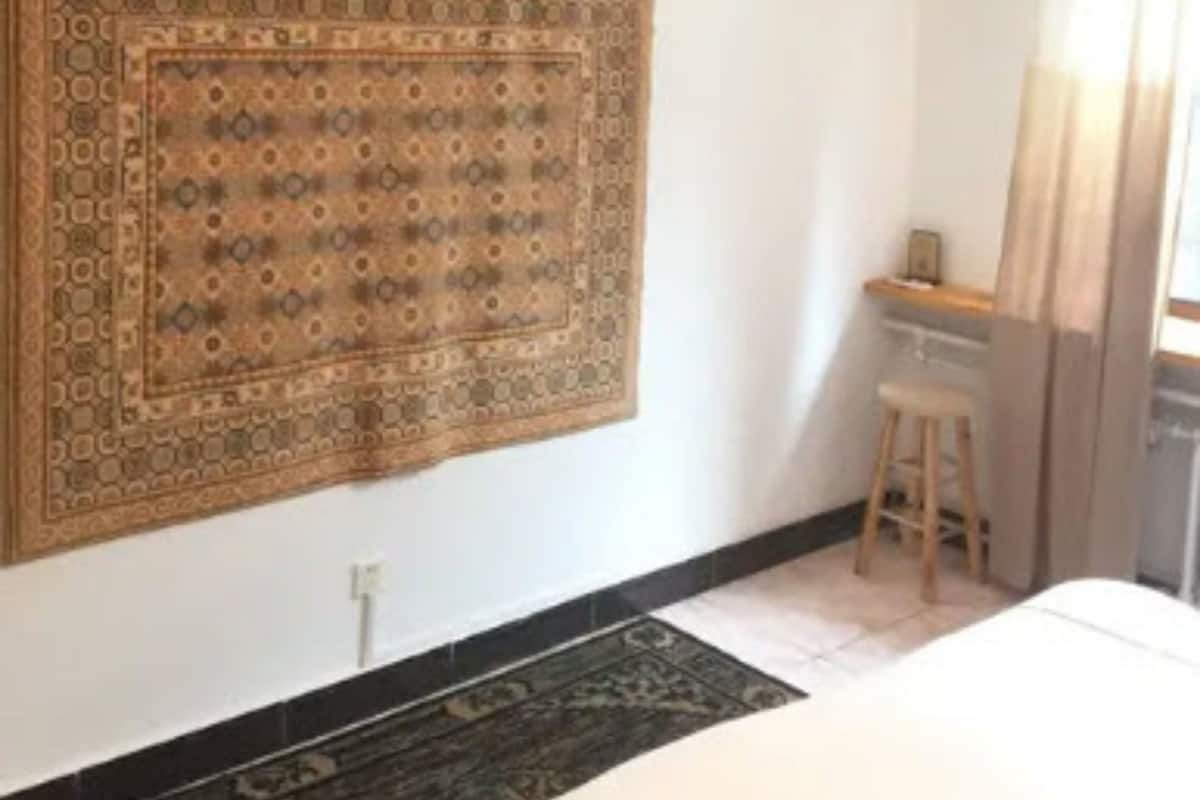 Habitación de diseño doble | Escritorio, cortinas opacas, sistema de insonorización