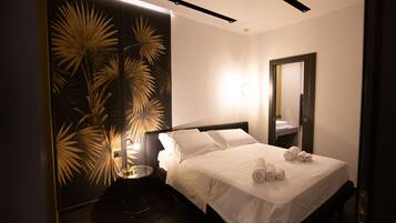 Exclusive Room, 1 Queen Bed (4) | Select Comfort beds, minibar, in-room safe, individually furnished