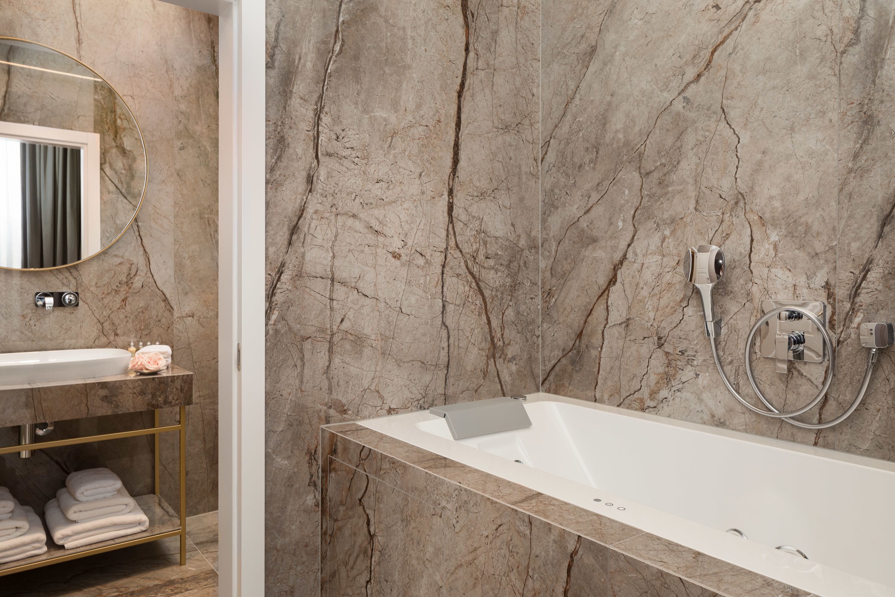 Foto - Five Elements Luxury Rooms