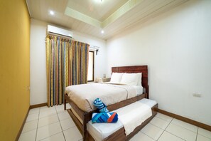 Casa standard, 2 quartos, vista para o jardim | 2 quartos, edredons de pluma, camas com colchões pillow-top
