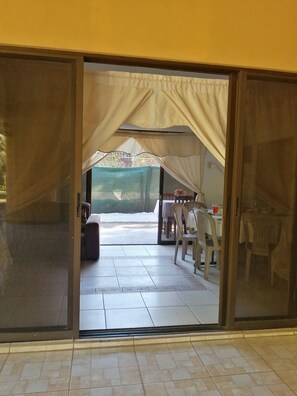 Las Quintas Sol, House, 2 Bedrooms, Garden View | Living area | 32-inch Smart TV with cable channels, TV - Las Quintas Casas para Vacacionar (Sardinal)