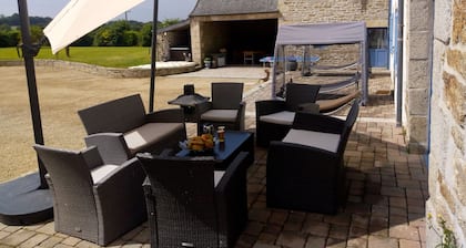 Grand gĂźte de luxe avec 2 SPAS, billard et Parc Fleuri