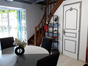 Dining - Gite La Tour - 2 people (Saint-Geyrac)