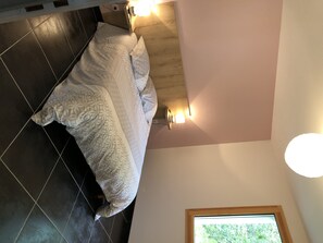 4 chambres, fer et planche à repasser, Wi-Fi gratuit, draps fournis