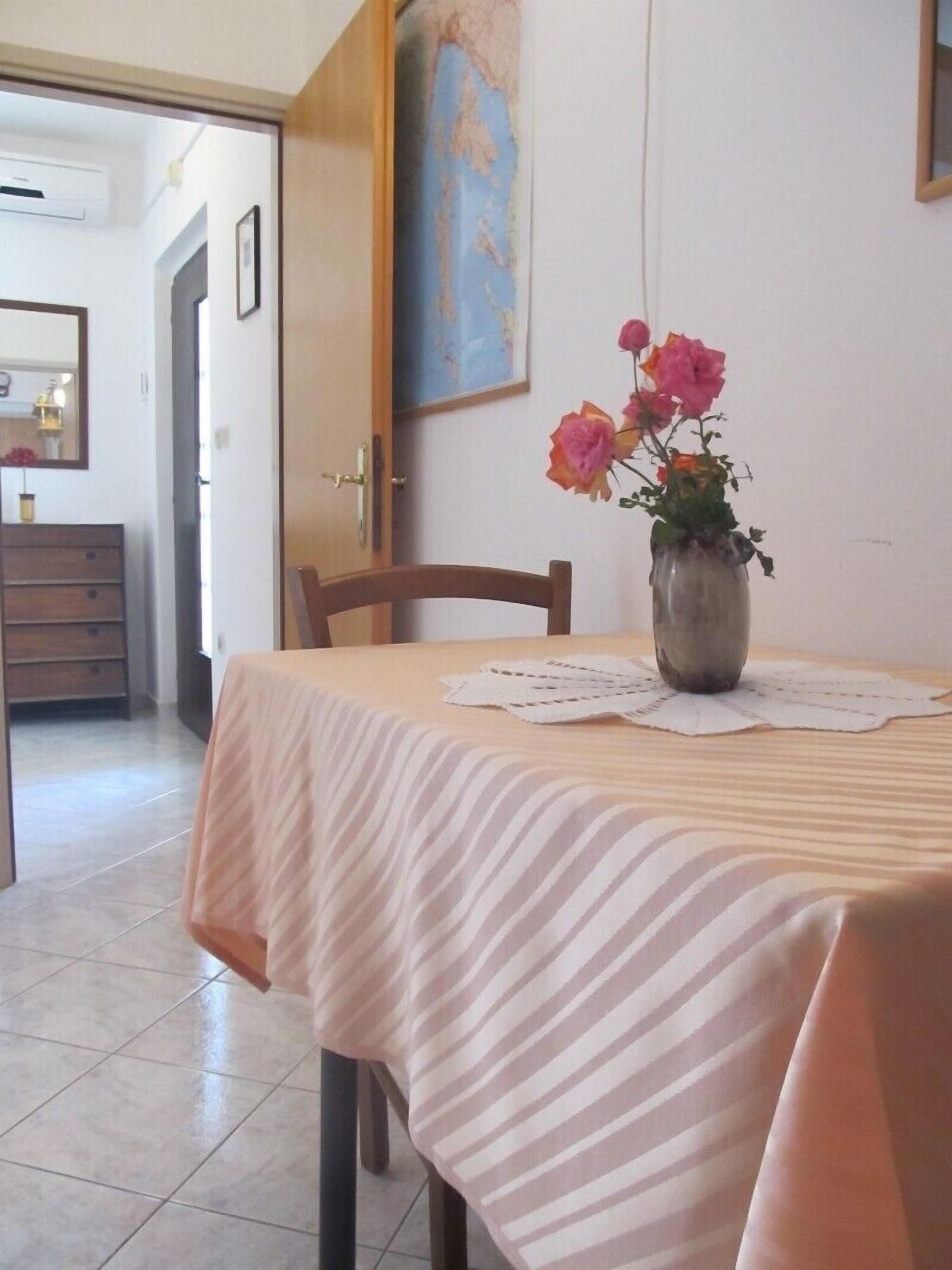 Apartamento (A2) | Servicio de comidas en la habitación