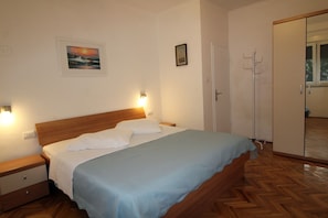 Iron/ironing board, free WiFi, bed sheets - Villa Nino (Liznjan)