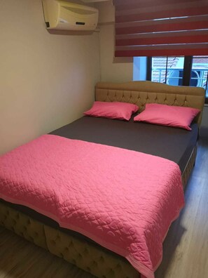 Apartment, 1 Schlafzimmer | Schreibtisch