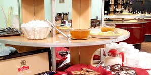 Tägliches inbegriffenes großes Frühstück