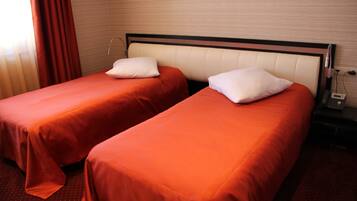 Standard Twin Room, Mountain View | In-room safe, rollaway beds, free WiFi, wheelchair access