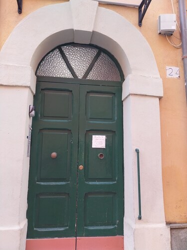 "The colorful house" of the ghetto in a palace of the 700s