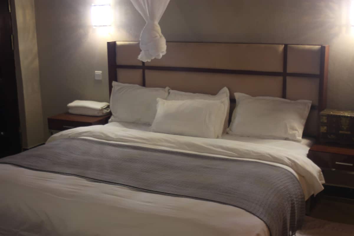 Presidential Cabin | 1 bedroom, down comforters, minibar, individually decorated