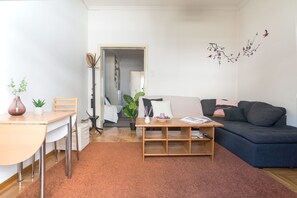 Huoneisto | Oleskelualue | Taulutelevisio