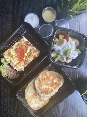 Café da manhã continental todos os dias (RUB 290 por pessoa)