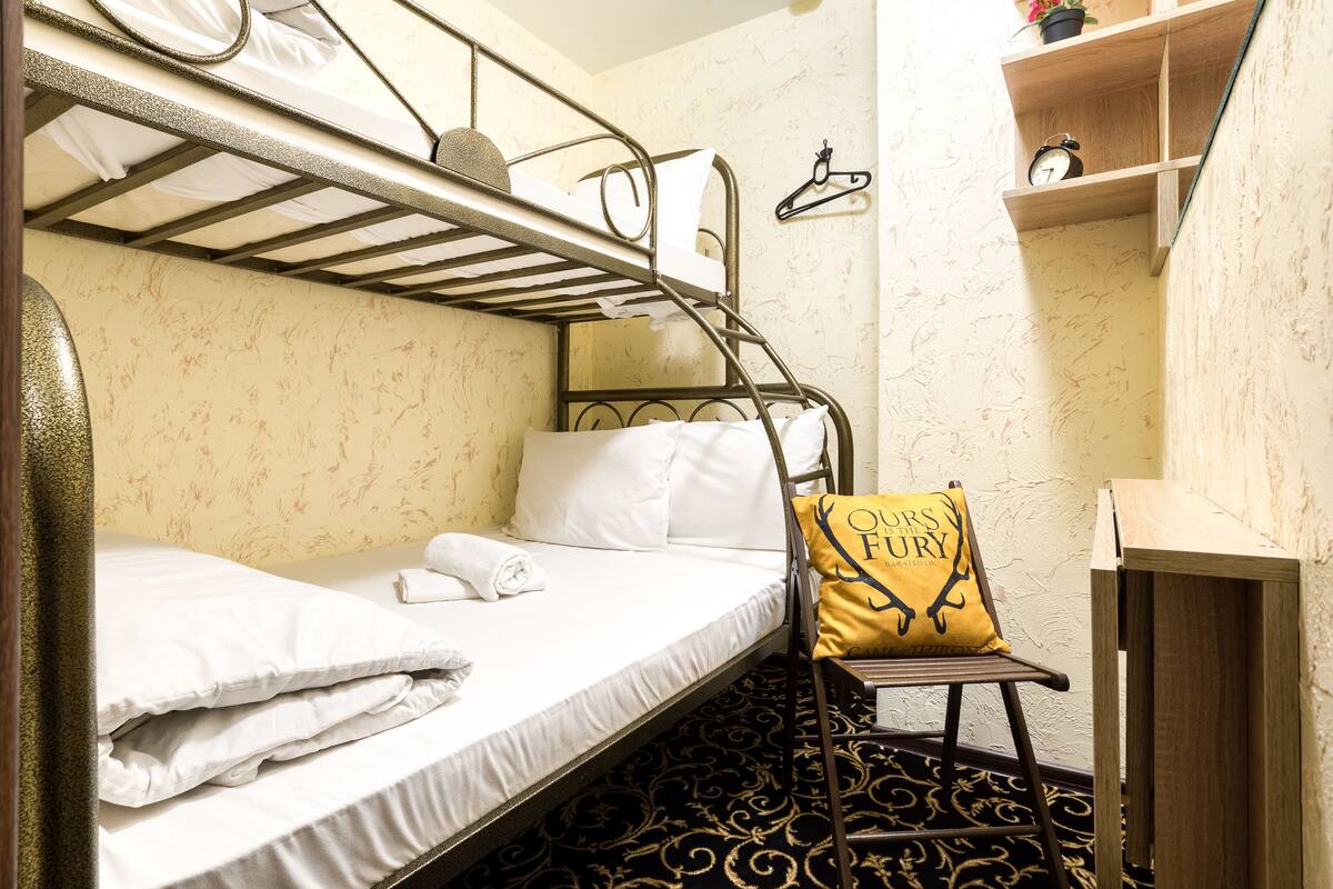 1 bedroom, desk, free WiFi, bed sheets