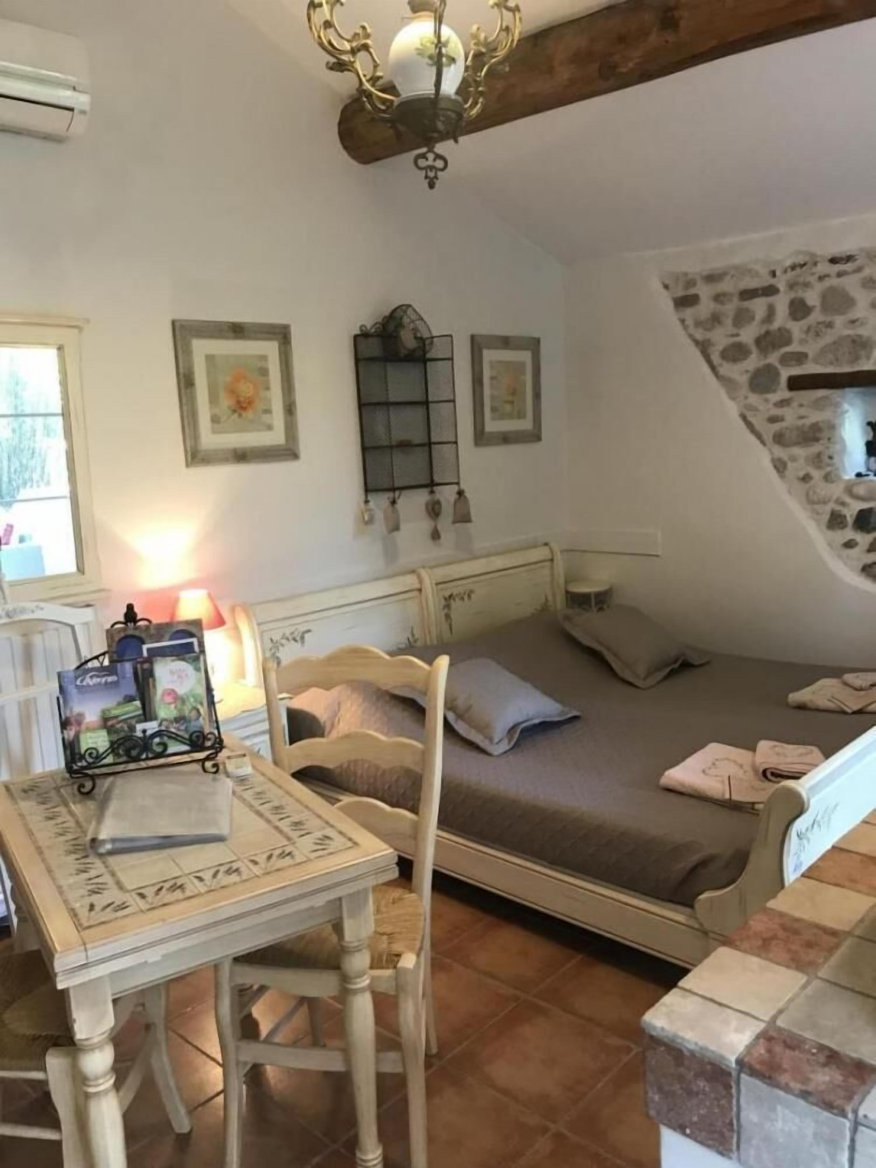 1 bedroom, free cots/infant beds, free WiFi, bed sheets