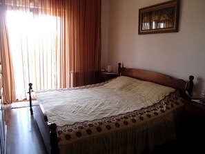 Appartamento, 3 camere da letto | Ferro/asse da stiro, Wi-Fi gratuito, lenzuola