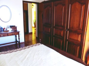 Apartment, 3 Bedrooms | Iron/ironing board, free WiFi, bed sheets