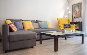Apartment, 1 Bedroom | Living area