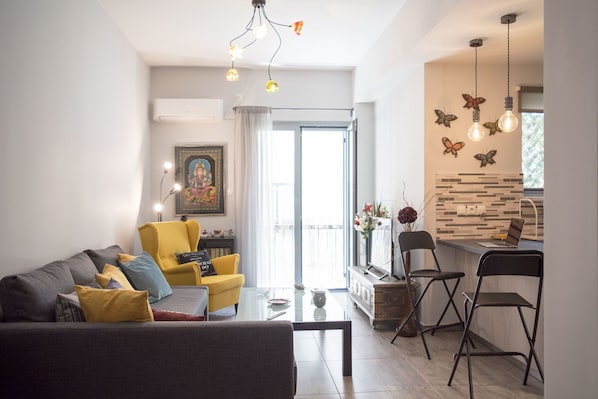 Apartment, 1 Bedroom | Living area