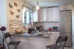 Apartment, 1 Bedroom | Private kitchen