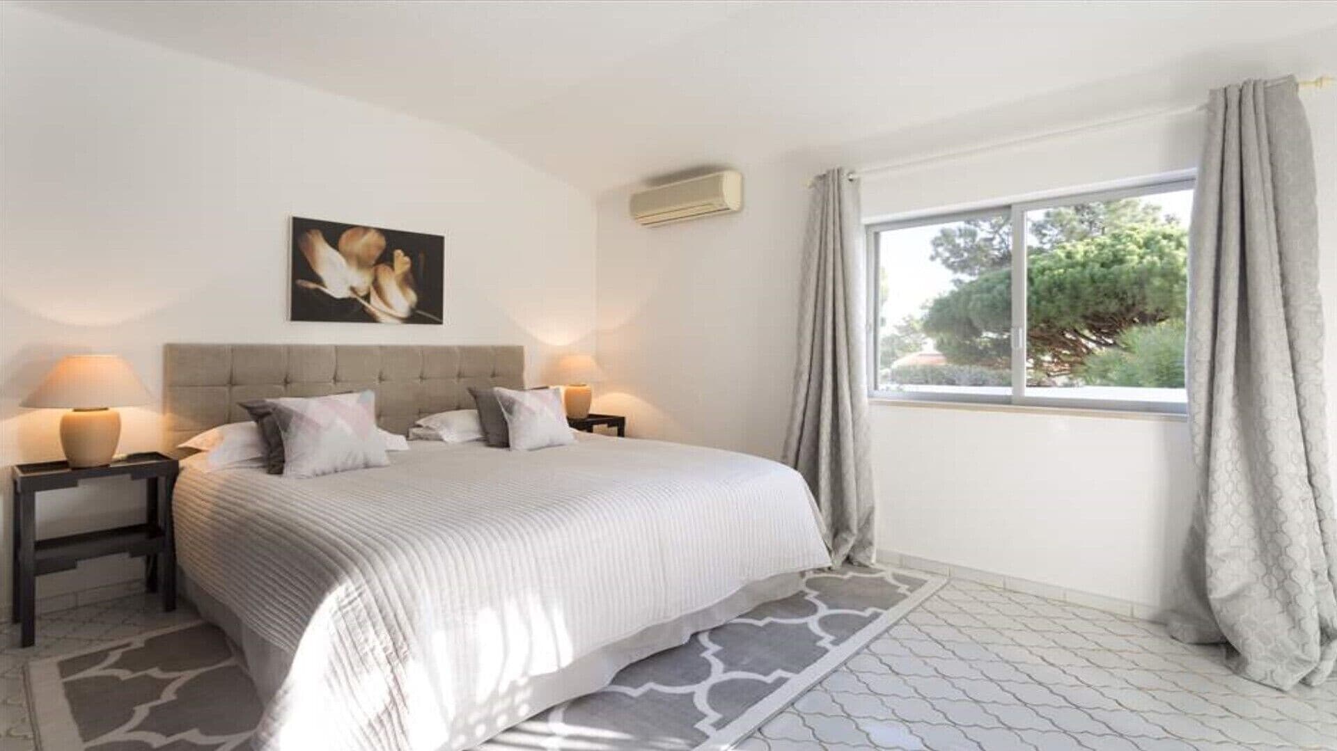 3 bedrooms, iron/ironing board, travel crib, free WiFi