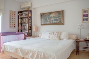 Apartamento | 2 quartos, roupas de cama antialérgicas, escrivaninha