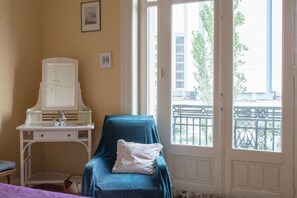 Apartamento, 3 habitaciones | 3 dormitorios, ropa de cama hipoalergénica, escritorio